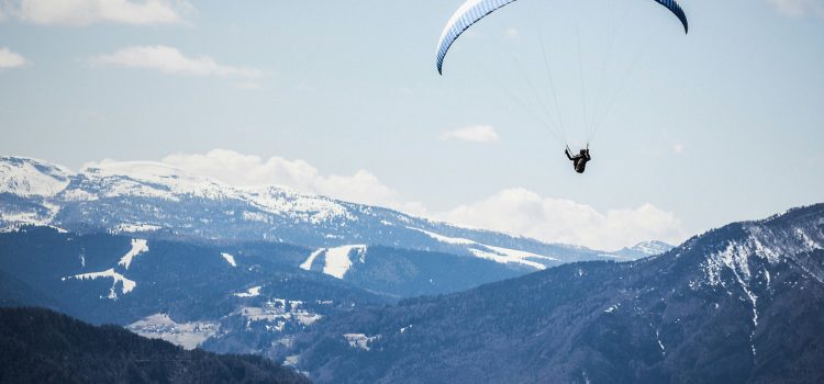 Comprendre le FL140 : un aperçu détaillé sur les sauts en parachute