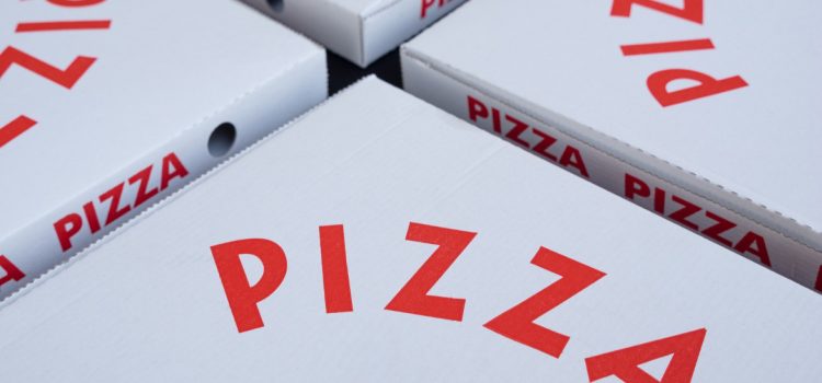 Pourquoi investir dans des boîtes à pizza personnalisées est essentiel pour votre pizzeria ?